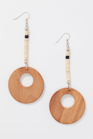 ESSENTIAL SHELL AND WOOD HOOP EARRINGS