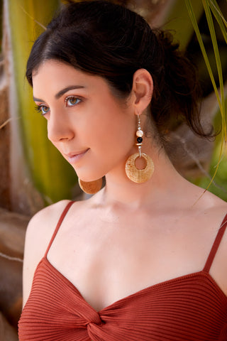 CREAM AND GOLD BANANA BARK EARRINGS