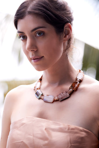 MYSTERIOUS SAND DUNES NECKLACE