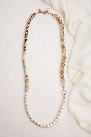 CHAMPAGNE SAND QUARTZ SHELL NECKLACE