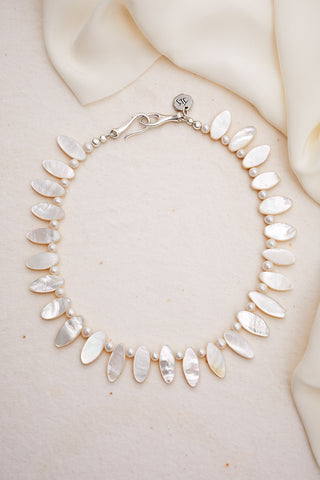 WHITE PEARL AND SHELL PETAL NECKLACE