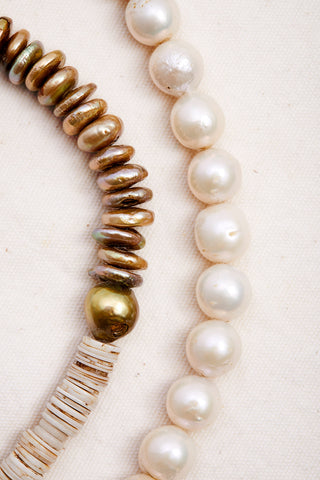 CHAMPAGNE SAND QUARTZ SHELL NECKLACE