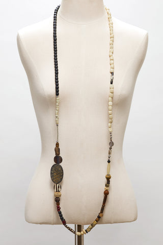CAMPING ON THE SAFARI NECKLACE
