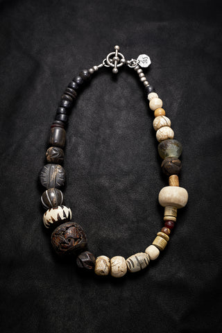 BLACK CREAM AND SEA ISLAND CHOKER NECKLACE
