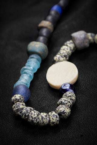 FUNKY MIDNIGHT STAR GAZER NECKLACE