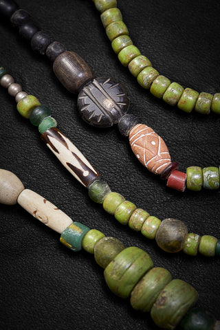LONG BULKY BLACK GREEN AND YELLOW BLANKET NECKLACE