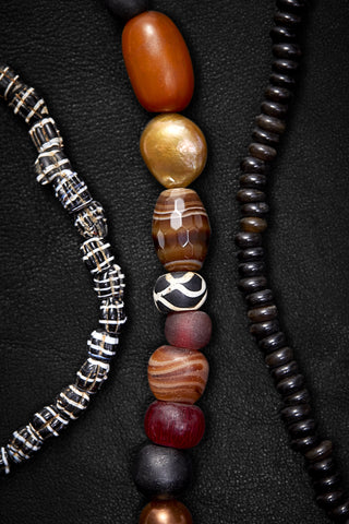 LONG BLACK CAMPFIRE PARTY NECKLACE