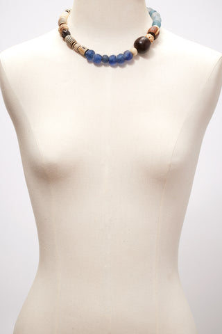BLUE AND WHITE COTTAGE CHOKER NECKLACE
