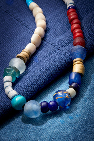 WHITE, BLUE AND RED CHOKER NECKLACE