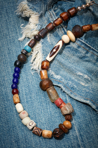 EARTH AND NAVY NECKLACE