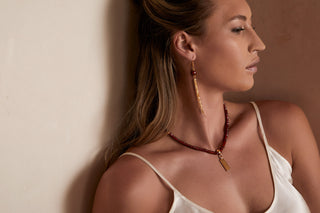 RED GARNET NECKLACE WITH 14K GOLD RECTANGLE PENDANT