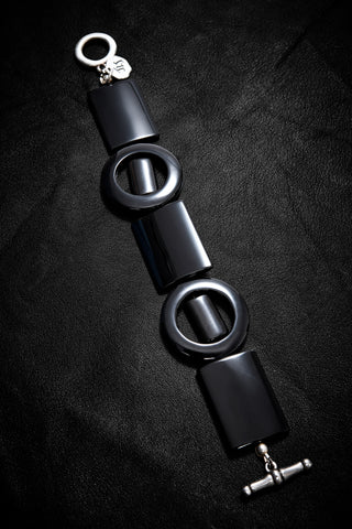 WIDE BLACK ONYX CIRCLE TUXEDO BRACELET