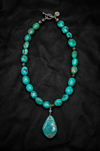 ENCHANTING BLUE TURQUOISE NECKLACE WITH PENDANT