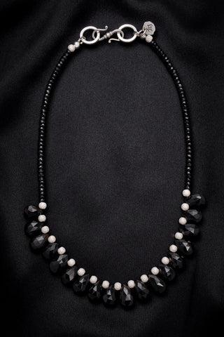 BLACK SPINEL PRINCESS BRIOLETTE NECKLACE